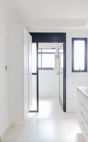 Apartamento à venda com 106m², 3 quartos e 3 vagas Apartamento à venda com 106m², 3 quartos e 3 vagasCozinha