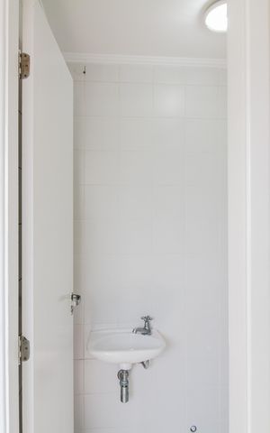 Apartamento à venda com 106m², 3 quartos e 3 vagas Apartamento à venda com 106m², 3 quartos e 3 vagasBanheiro de Serviço