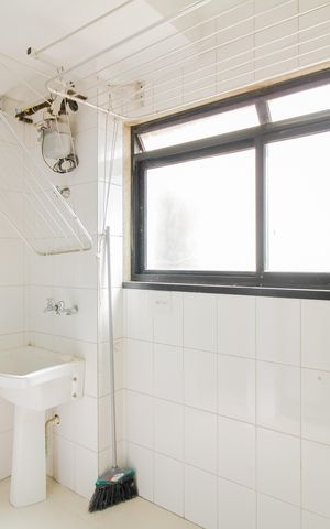 Apartamento à venda com 106m², 3 quartos e 3 vagas Apartamento à venda com 106m², 3 quartos e 3 vagasÁrea de Serviço