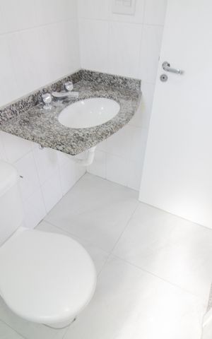 Apartamento à venda com 106m², 3 quartos e 3 vagas Apartamento à venda com 106m², 3 quartos e 3 vagasBanheiro da Suíte