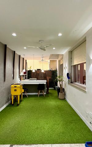 Apartamento à venda com 200m², 4 quartos e 1 vaga Apartamento à venda com 200m², 4 quartos e 1 vagaÁrea interna
