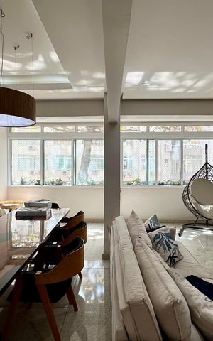 Apartamento à venda com 200m², 4 quartos e 1 vaga Apartamento à venda com 200m², 4 quartos e 1 vagaSala