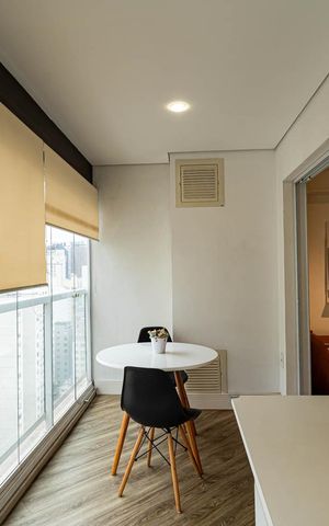 Studio para alugar com 34m², 1 quarto e 1 vaga Studio para alugar com 34m², 1 quarto e 1 vagaVaranda