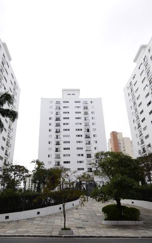 Apartamento para alugar com 100m², 3 quartos e 2 vagas Apartamento para alugar com 100m², 3 quartos e 2 vagasFachada