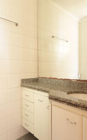 Apartamento para alugar com 66m², 2 quartos e 2 vagasBanheiro Social