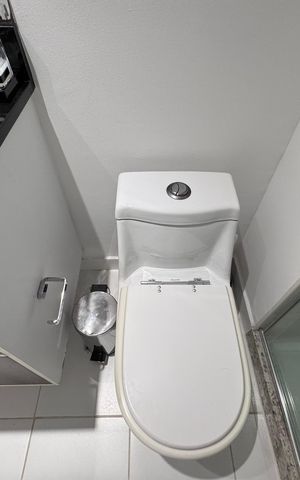 Apartamento para alugar com 70m², 2 quartos e 1 vaga Apartamento para alugar com 70m², 2 quartos e 1 vagaBanheiro Social