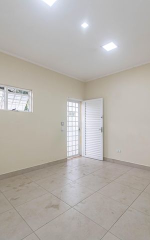 Casa para alugar com 500m², 4 quartos e 2 vagas Casa para alugar com 500m², 4 quartos e 2 vagasSala