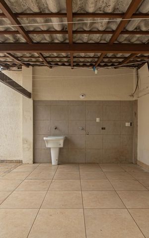 Casa para alugar com 500m², 4 quartos e 2 vagas Casa para alugar com 500m², 4 quartos e 2 vagasQuintal
