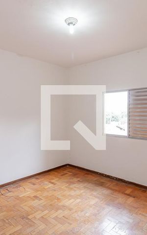 Casa à venda com 75m², 2 quartos e sem vaga
