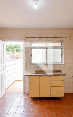 Casa à venda com 75m², 2 quartos e sem vaga