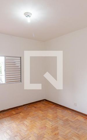Casa à venda com 75m², 2 quartos e sem vaga