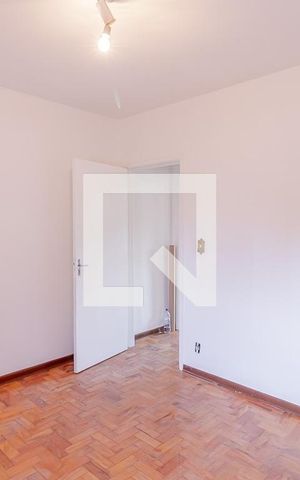 Casa à venda com 75m², 2 quartos e sem vaga
