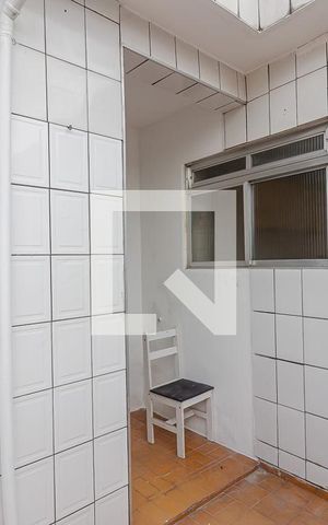 Casa à venda com 75m², 2 quartos e sem vaga