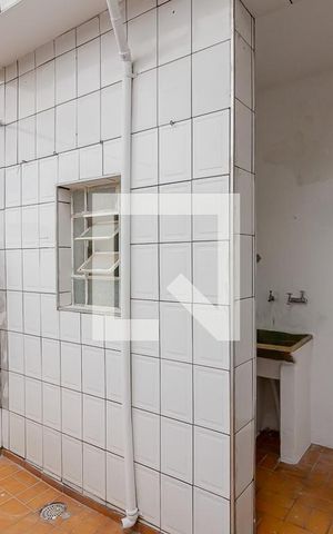 Casa à venda com 75m², 2 quartos e sem vaga