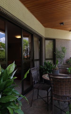 Apartamento para alugar com 210m², 3 quartos e 3 vagasVaranda