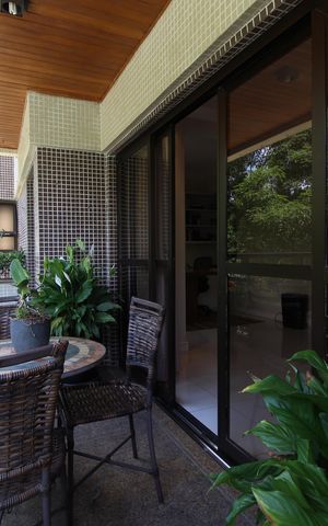 Apartamento para alugar com 210m², 3 quartos e 3 vagasVaranda