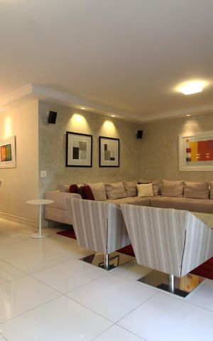 Apartamento para alugar com 210m², 3 quartos e 3 vagasSala