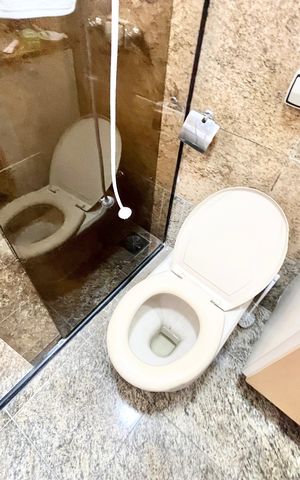 Casa à venda com 350m², 3 quartos e 4 vagas Casa à venda com 350m², 3 quartos e 4 vagasBanheiro social