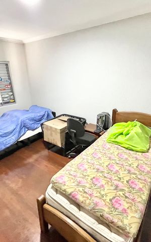 Casa à venda com 350m², 3 quartos e 4 vagas Casa à venda com 350m², 3 quartos e 4 vagasQuarto 1