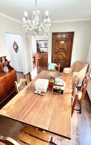 Casa à venda com 350m², 3 quartos e 4 vagas Casa à venda com 350m², 3 quartos e 4 vagasSala de Jantar