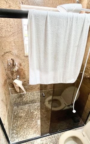 Casa à venda com 350m², 3 quartos e 4 vagas Casa à venda com 350m², 3 quartos e 4 vagasBanheiro social