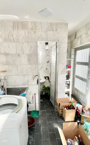 Casa à venda com 350m², 3 quartos e 4 vagas Casa à venda com 350m², 3 quartos e 4 vagasLavanderia