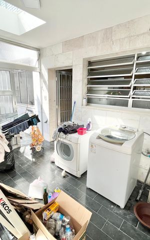 Casa à venda com 350m², 3 quartos e 4 vagas Casa à venda com 350m², 3 quartos e 4 vagasLavanderia