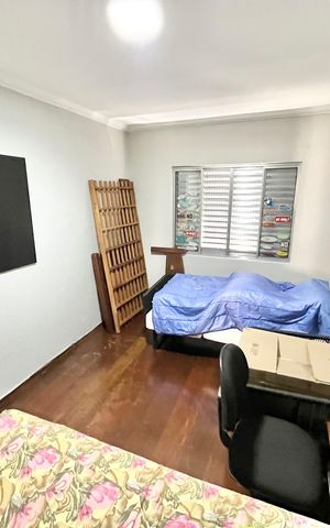 Casa à venda com 350m², 3 quartos e 4 vagas Casa à venda com 350m², 3 quartos e 4 vagasQuarto 1