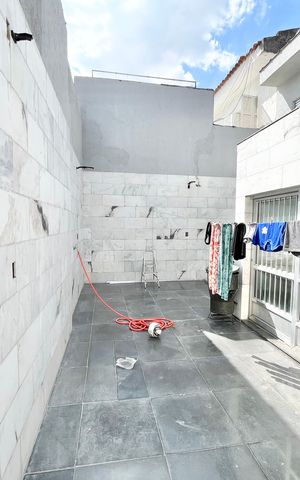 Casa à venda com 350m², 3 quartos e 4 vagas Casa à venda com 350m², 3 quartos e 4 vagasQuintal