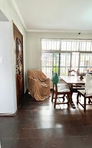 Casa à venda com 350m², 3 quartos e 4 vagas Casa à venda com 350m², 3 quartos e 4 vagasSala de Jantar