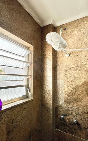 Casa à venda com 350m², 3 quartos e 4 vagas Casa à venda com 350m², 3 quartos e 4 vagasBanheiro social