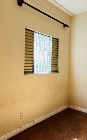 Casa à venda com 120m², 3 quartos e 4 vagas Casa à venda com 120m², 3 quartos e 4 vagasQuarto