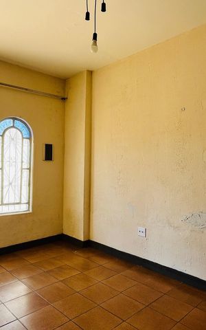 Casa à venda com 120m², 3 quartos e 4 vagas Casa à venda com 120m², 3 quartos e 4 vagasSala