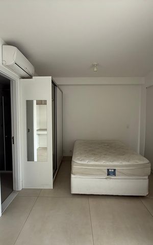 Studio para alugar com 35m², 1 quarto e 1 vaga Studio para alugar com 35m², 1 quarto e 1 vagaStudio