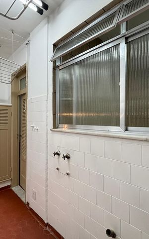 Apartamento à venda com 230m², 3 quartos e 1 vaga Apartamento à venda com 230m², 3 quartos e 1 vagaÁrea de Serviço