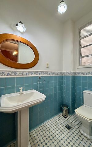 Apartamento à venda com 230m², 3 quartos e 1 vaga Apartamento à venda com 230m², 3 quartos e 1 vagaLavabo
