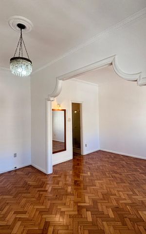 Apartamento à venda com 230m², 3 quartos e 1 vaga Apartamento à venda com 230m², 3 quartos e 1 vagaSuíte