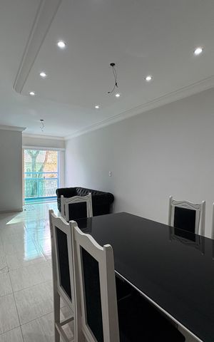 Casa à venda com 137m², 3 quartos e 2 vagas Casa à venda com 137m², 3 quartos e 2 vagasSala