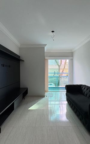 Casa à venda com 137m², 3 quartos e 2 vagas Casa à venda com 137m², 3 quartos e 2 vagasSala