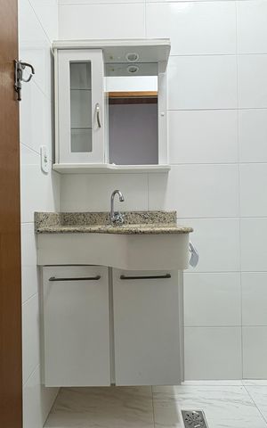 Casa à venda com 137m², 3 quartos e 2 vagas Casa à venda com 137m², 3 quartos e 2 vagasBanheiro