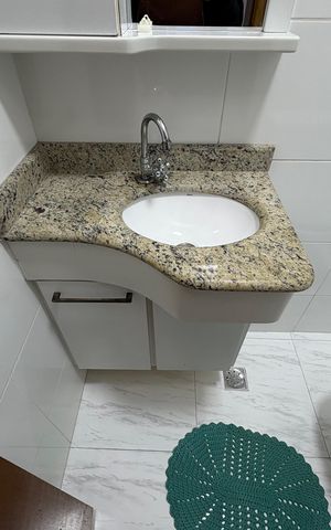 Casa à venda com 137m², 3 quartos e 2 vagas Casa à venda com 137m², 3 quartos e 2 vagasBanheiro