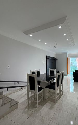 Casa à venda com 137m², 3 quartos e 2 vagas Casa à venda com 137m², 3 quartos e 2 vagasSala