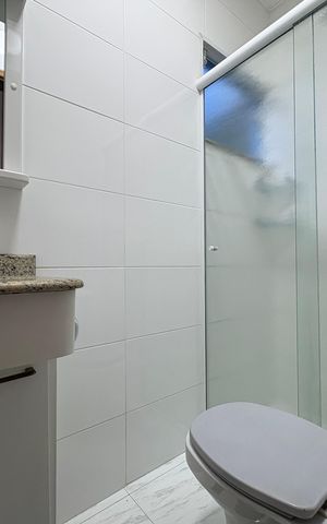 Casa à venda com 137m², 3 quartos e 2 vagas Casa à venda com 137m², 3 quartos e 2 vagasBanheiro