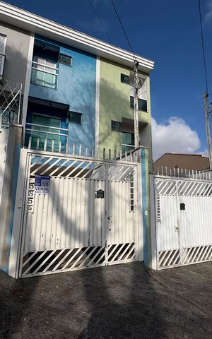 Casa à venda com 137m², 3 quartos e 2 vagas Casa à venda com 137m², 3 quartos e 2 vagasFachada + plaquinha