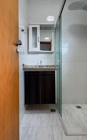 Casa à venda com 137m², 3 quartos e 2 vagas Casa à venda com 137m², 3 quartos e 2 vagasBanheiro da Suíte