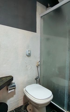 Casa de condomínio à venda com 175m², 3 quartos e 1 vaga Casa de condomínio à venda com 175m², 3 quartos e 1 vagaBanheiro social