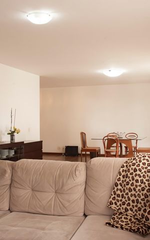 Apartamento à venda com 200m², 3 quartos e 3 vagasSala