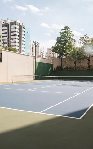 Apartamento à venda com 200m², 3 quartos e 3 vagasÁrea comum - Quadra de tênis