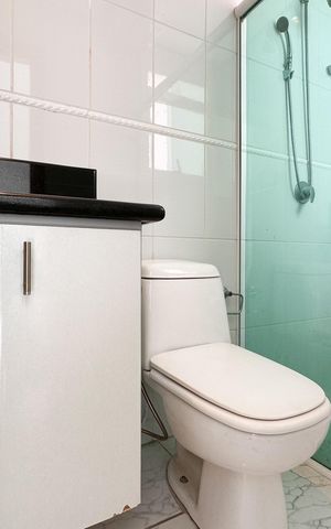 Apartamento à venda com 188m², 4 quartos e 3 vagas Apartamento à venda com 188m², 4 quartos e 3 vagasBanheiro da Suíte 1