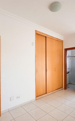 Apartamento à venda com 188m², 4 quartos e 3 vagas Apartamento à venda com 188m², 4 quartos e 3 vagasSuíte 3